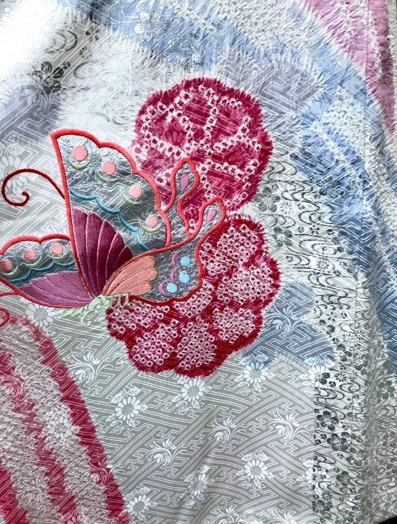 千總　振袖 白地 蝶と花模様 　刺繍　絞り　金彩　銀彩　正絹
