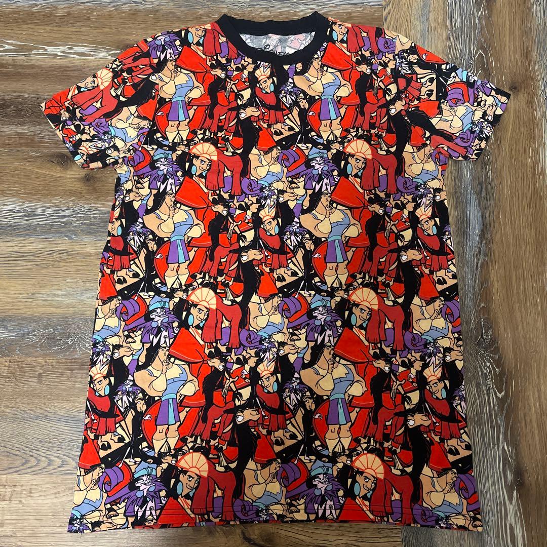 完売日本未発売Disneyラマになった王様cakeworthyTシャツL