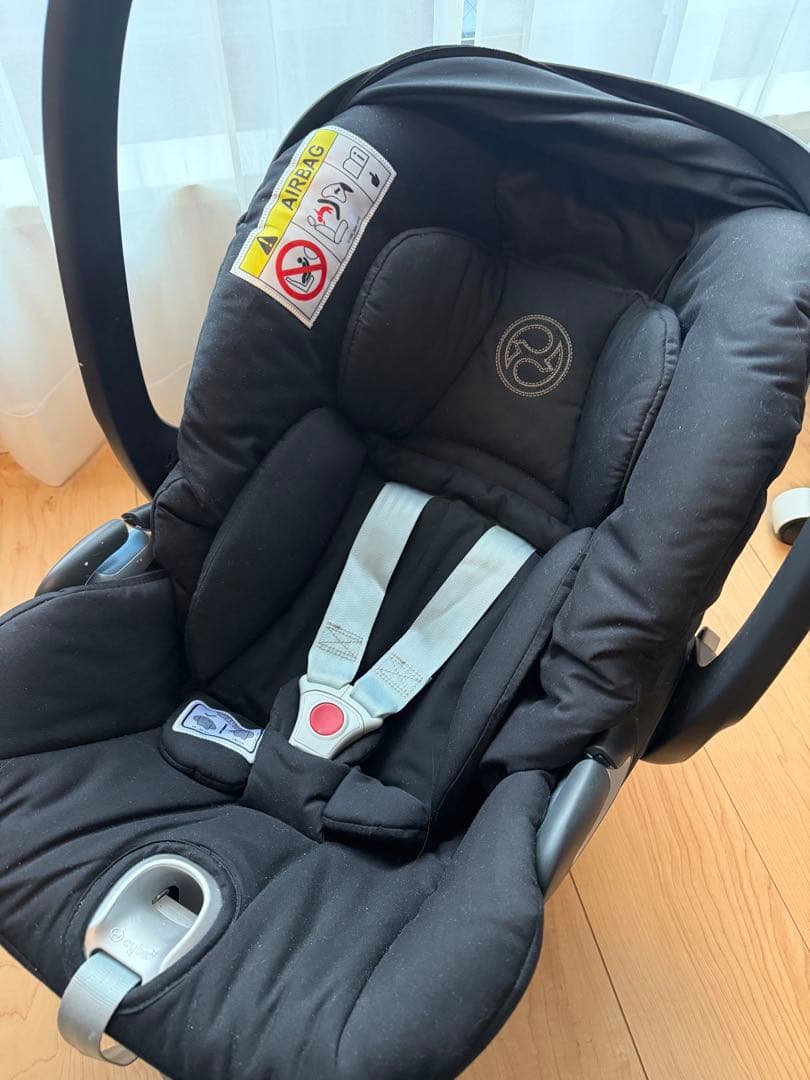 サイベックス CloudZ ベビーシート　クラウド　チャイルドシート　cybex