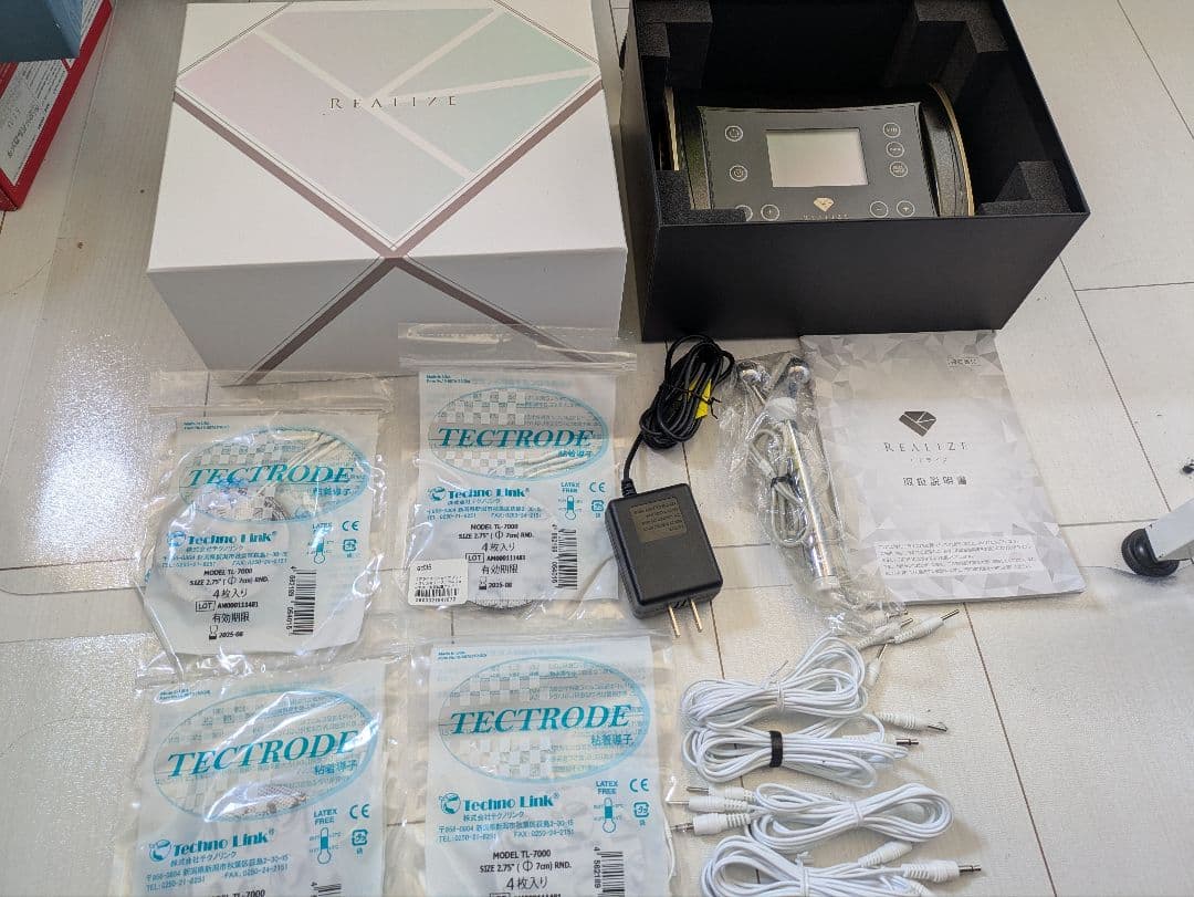 ✨美品✨スリムビューティハウス リアライズ 粘着パッド&Vスティック未使用