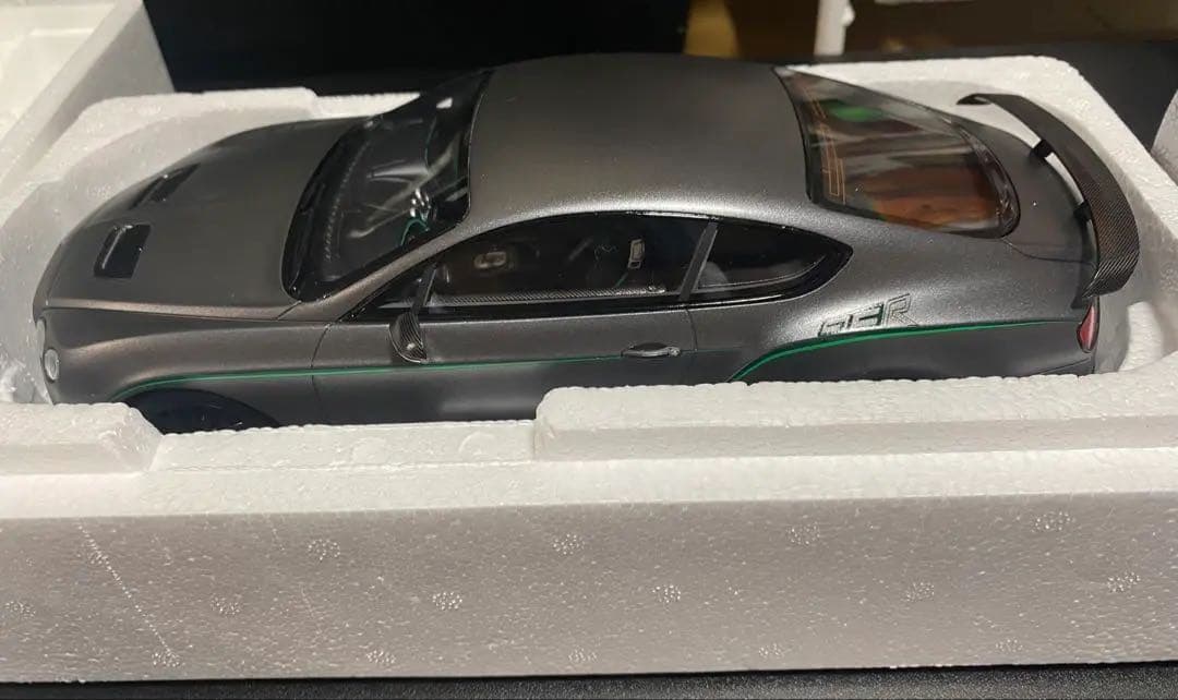 限定品　ベントレーコンチネンタルGT3-Rマットグレー1/18 品質管理カード付
