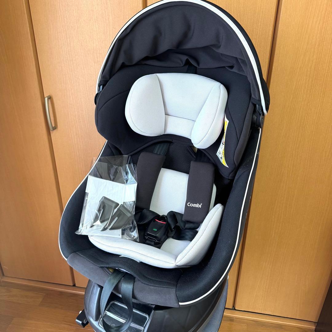 【美品】Combi クルムーヴスマートisofixエッグクッションNeo