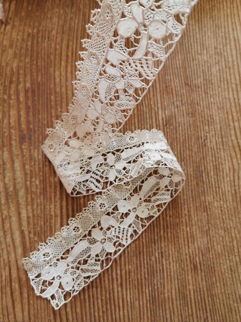 アンティーク ポワンドヴェニス 菫の花 クロシェ編みの桜草 ロング飾り襟 付け襟