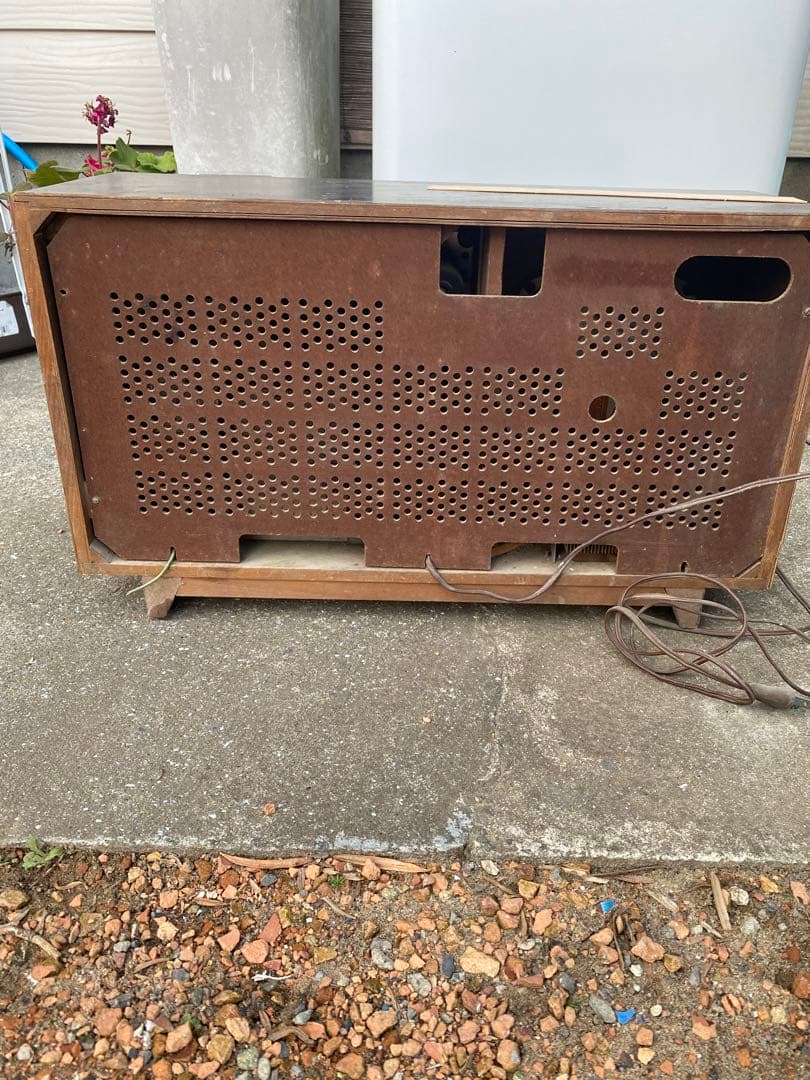 レトロ真空管ラジオ