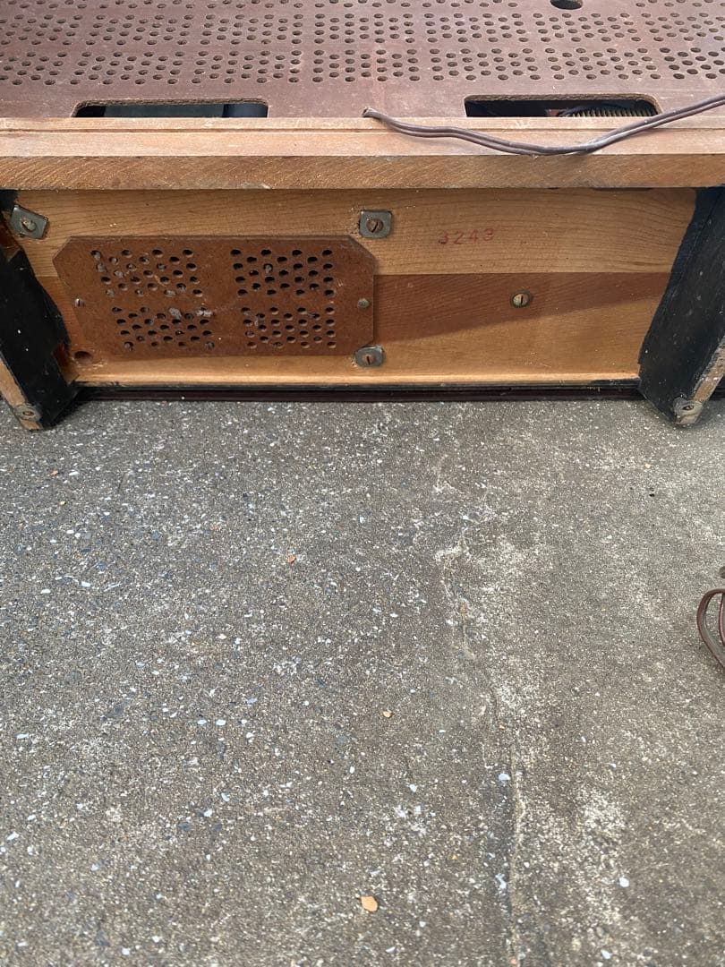 レトロ真空管ラジオ