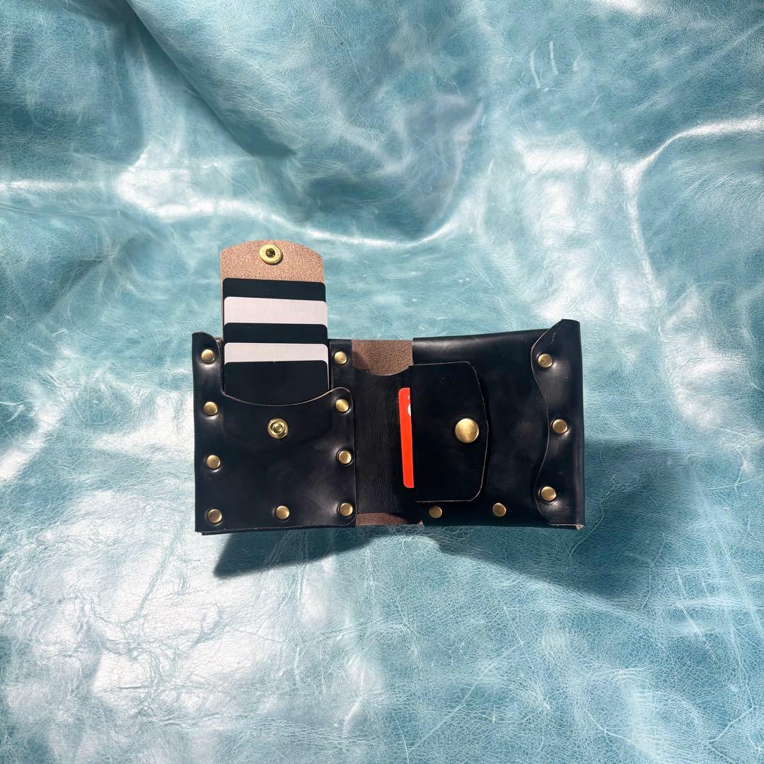 ハンドメイド　二つ折り　革財布　クロムエクセル　黒色　真鍮　cx-hw-000