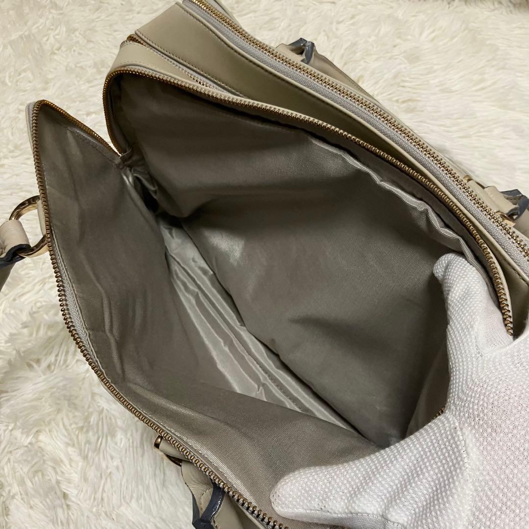 ロベルタディカメリーノ ショルダーバッグ 型押し レザー シャンハイコッコ