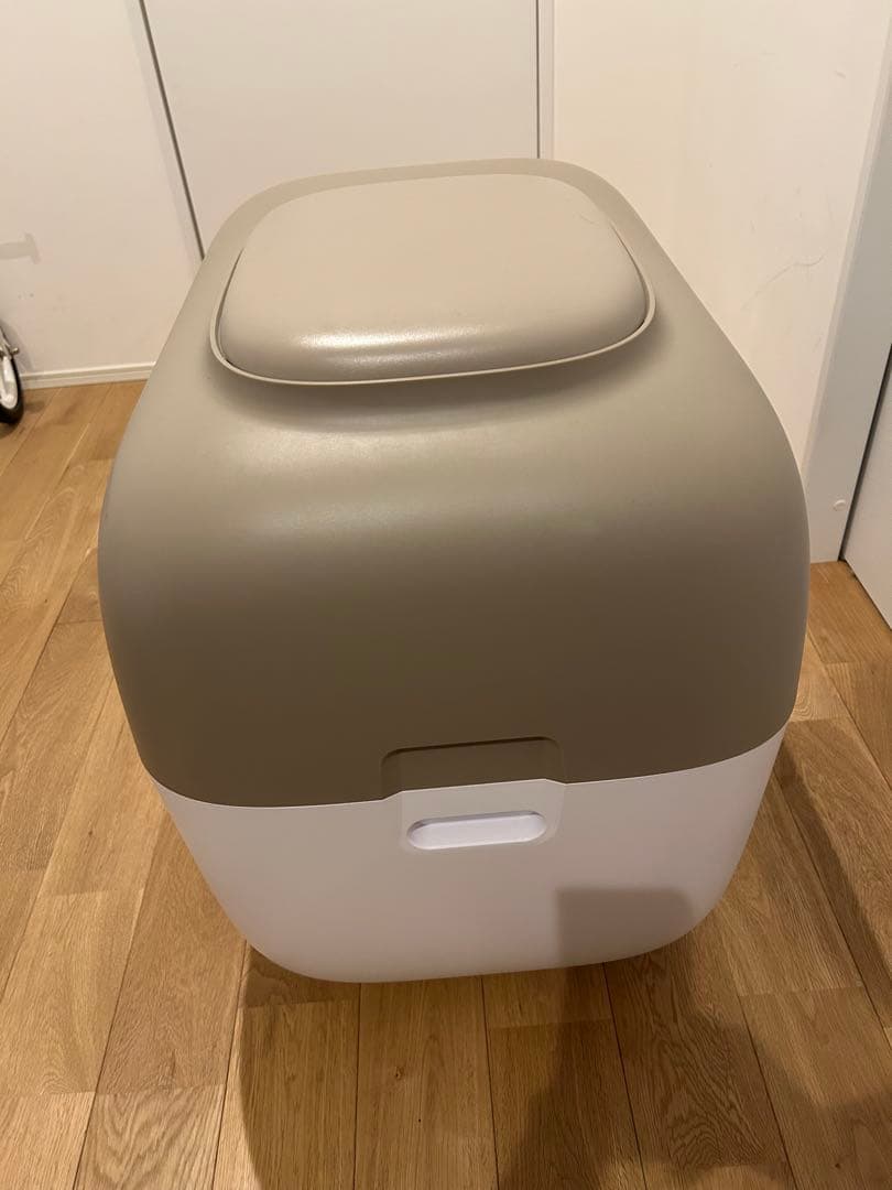 pet y 全自動猫トイレ　ベージュ/ホワイト