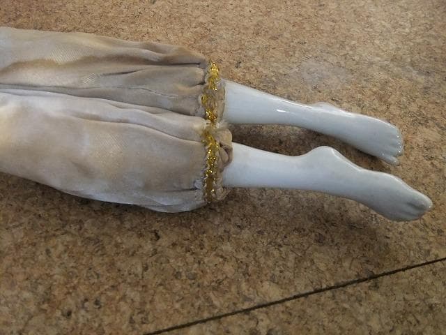 「アール・ヌーヴォー」時代のお人形　ピエロのような雰囲気