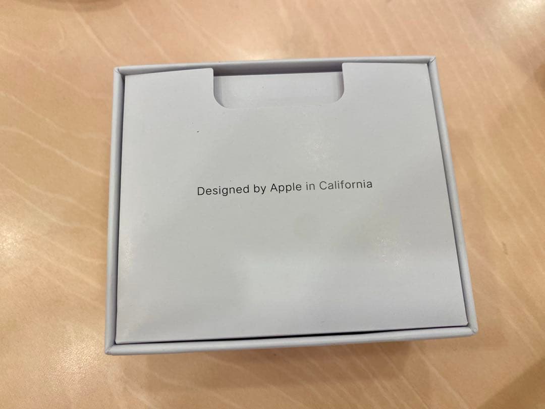 【超美品】AirPods Pro3 保護カバー付