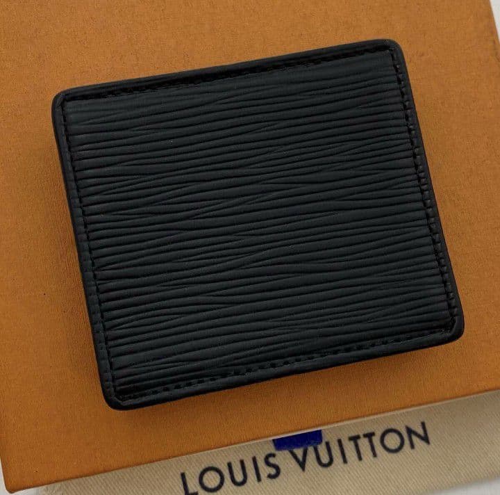 極美品ルイヴィトンエピポルトモネ小銭入れ財布ブラック目立った傷や汚れなし送料無料