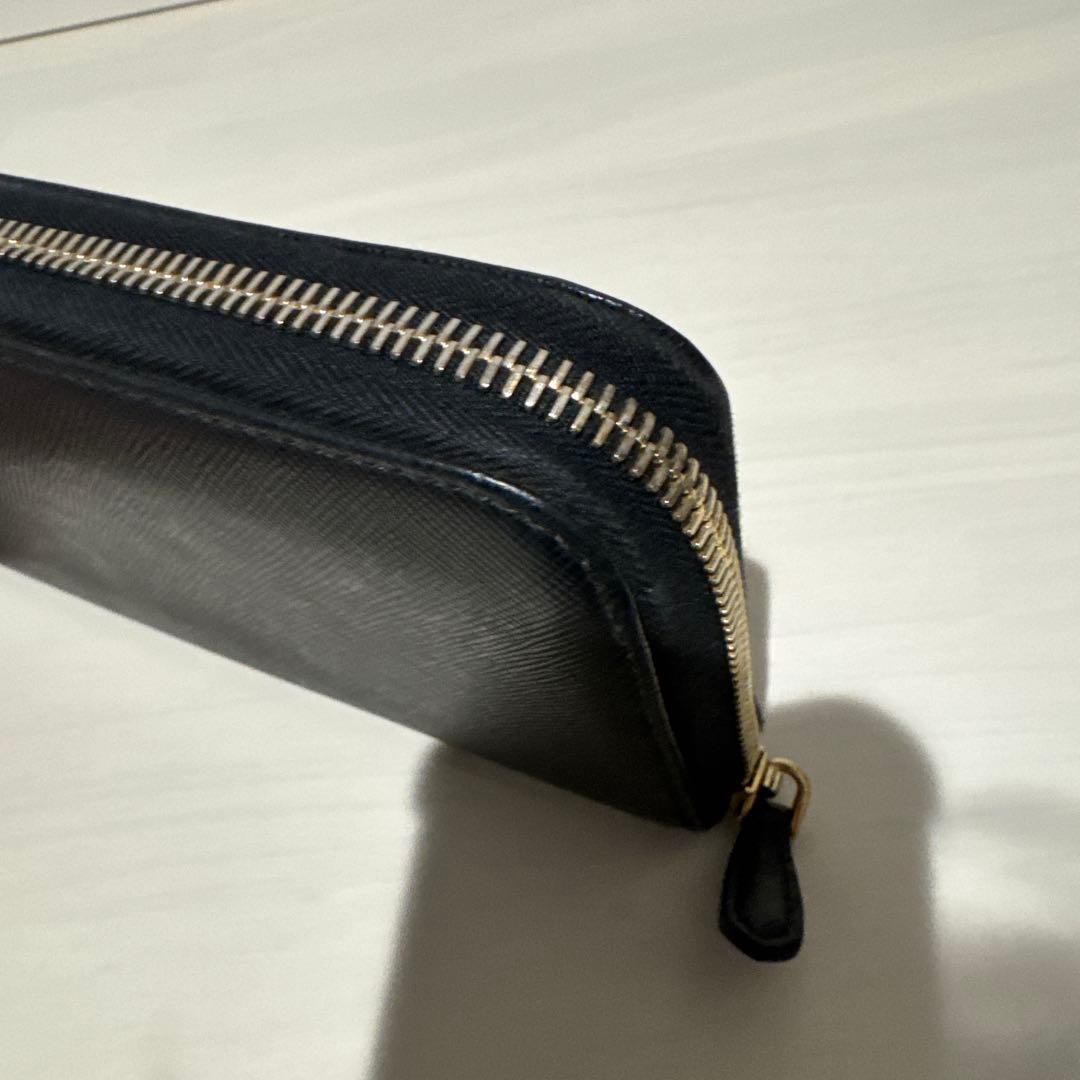 ケン　　PRADA サフィアーノレザー 長財布 ブラック