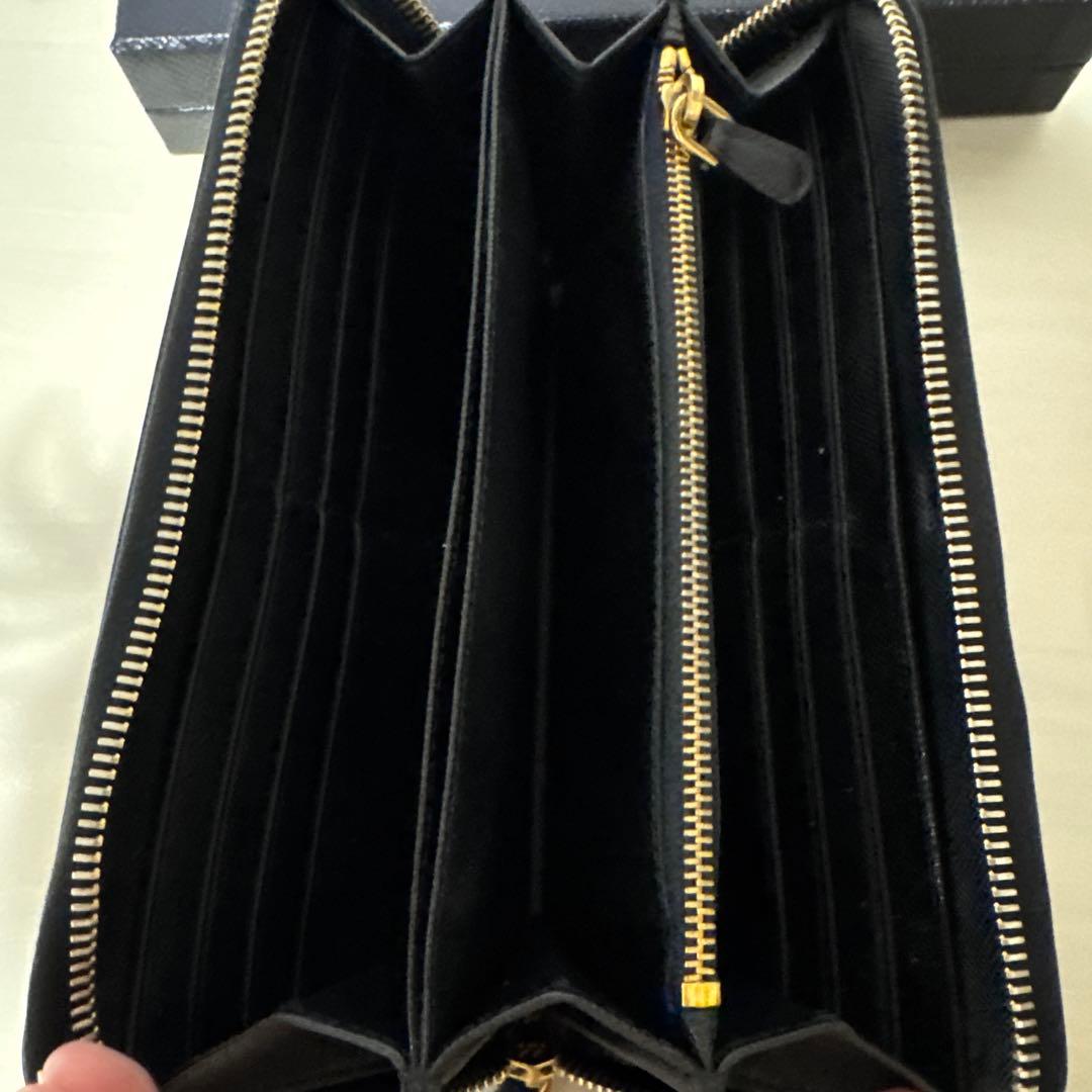 ケン　　PRADA サフィアーノレザー 長財布 ブラック