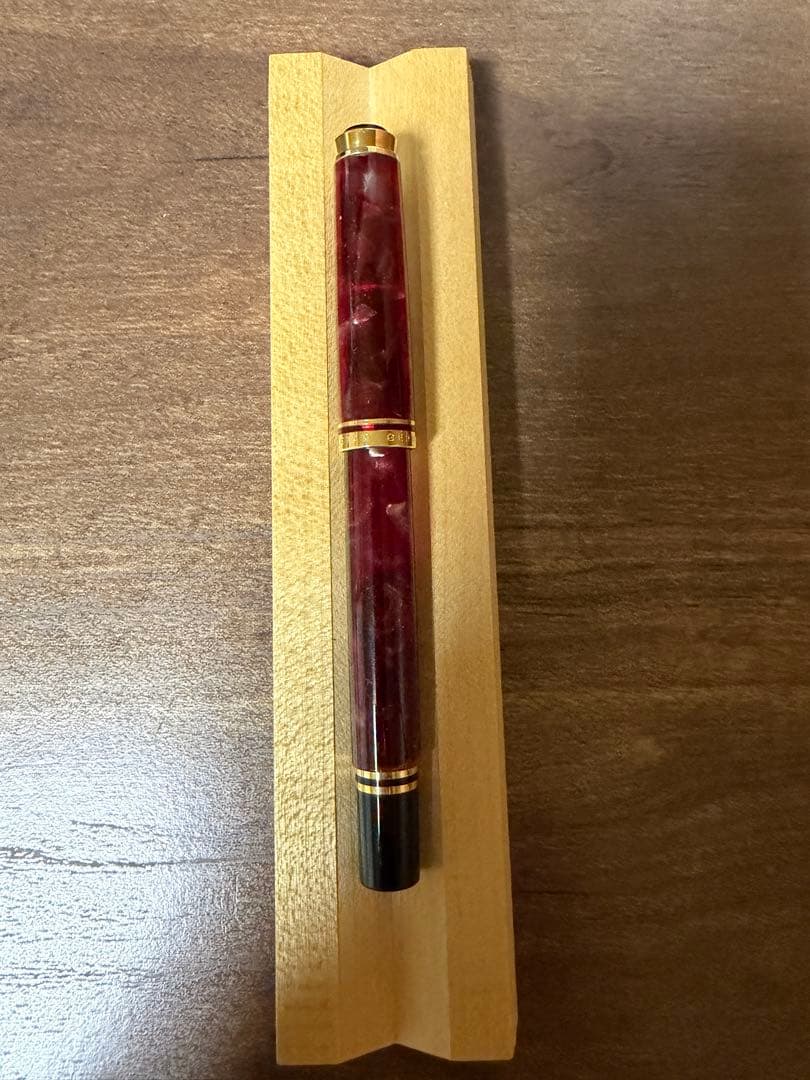 ペリカン　万年筆　M320 ルビーレッド　字幅B