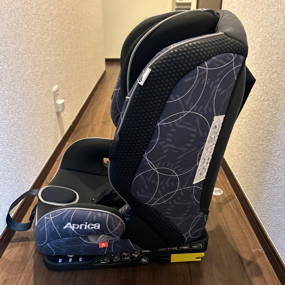限定カラー　アップリカ　フォームフィット　ISOFIX