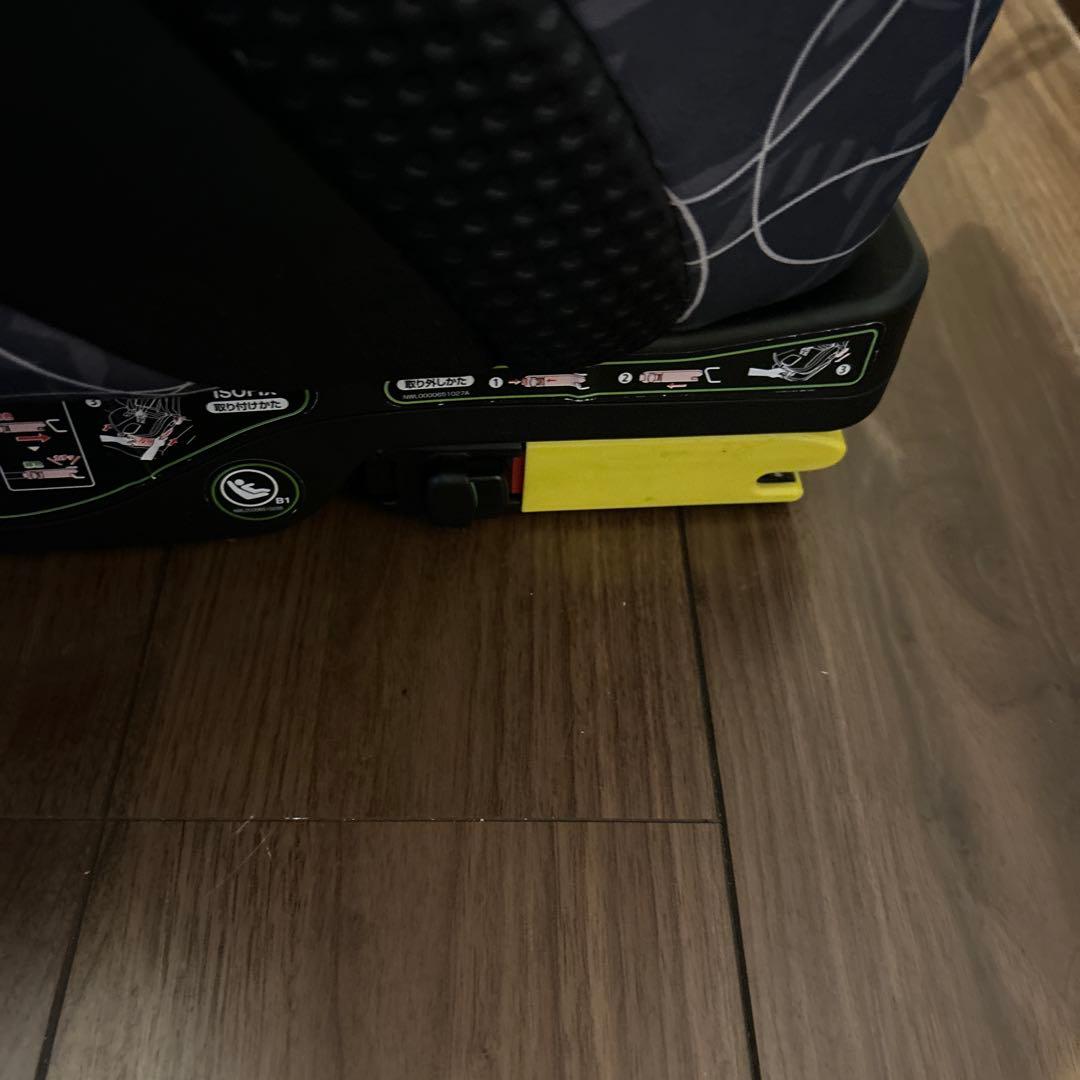 限定カラー　アップリカ　フォームフィット　ISOFIX