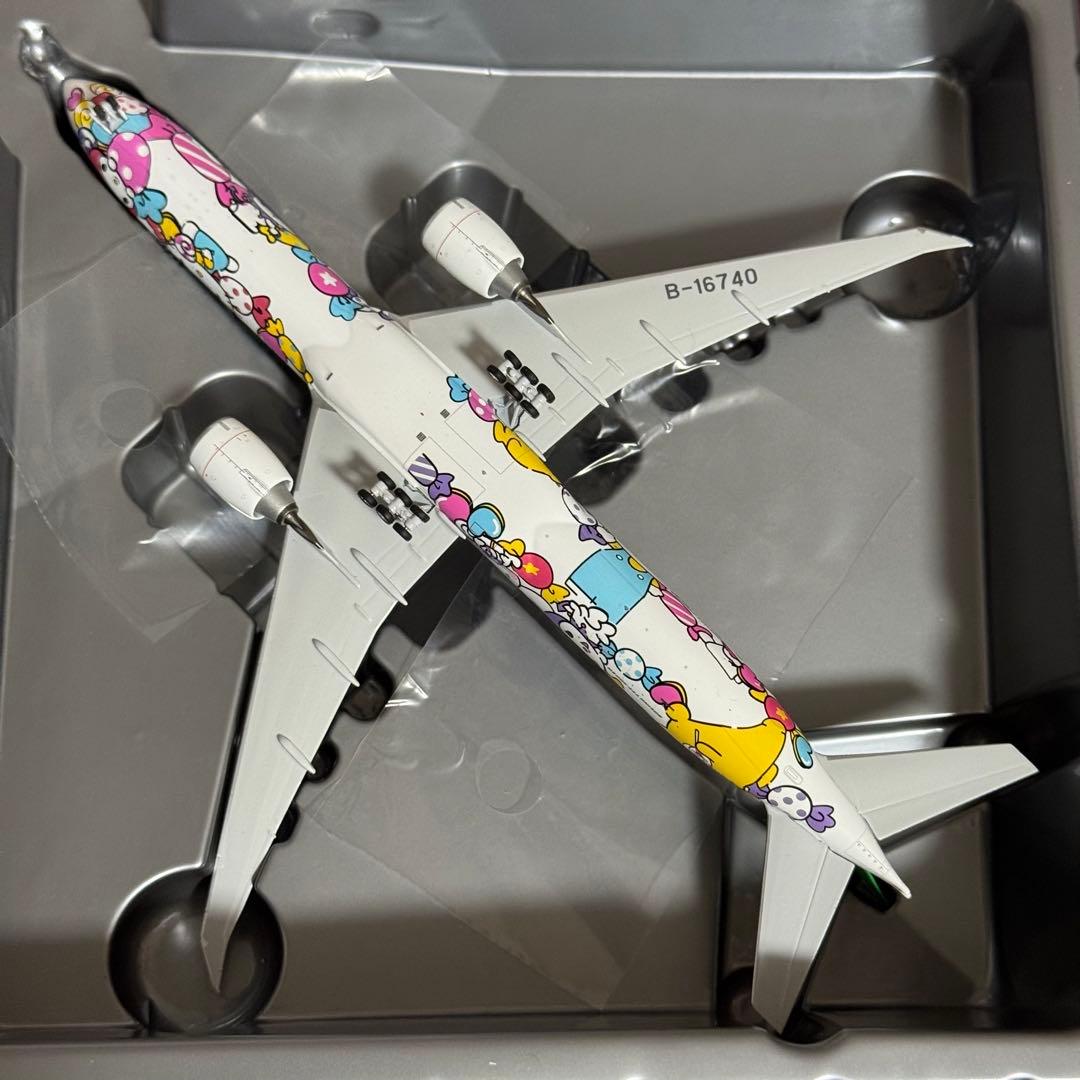 仲*介様 NG EVA AIR エバー航空 B777-300ER ハローキティ