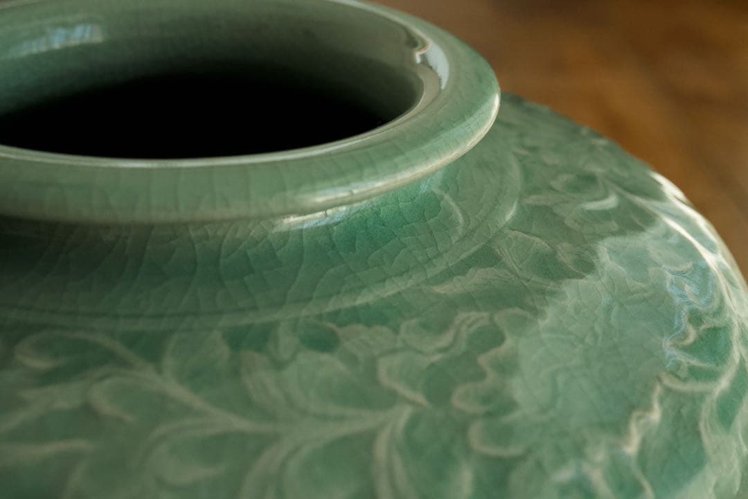 【美品】高麗青磁 唐草紋様 大壺33cm