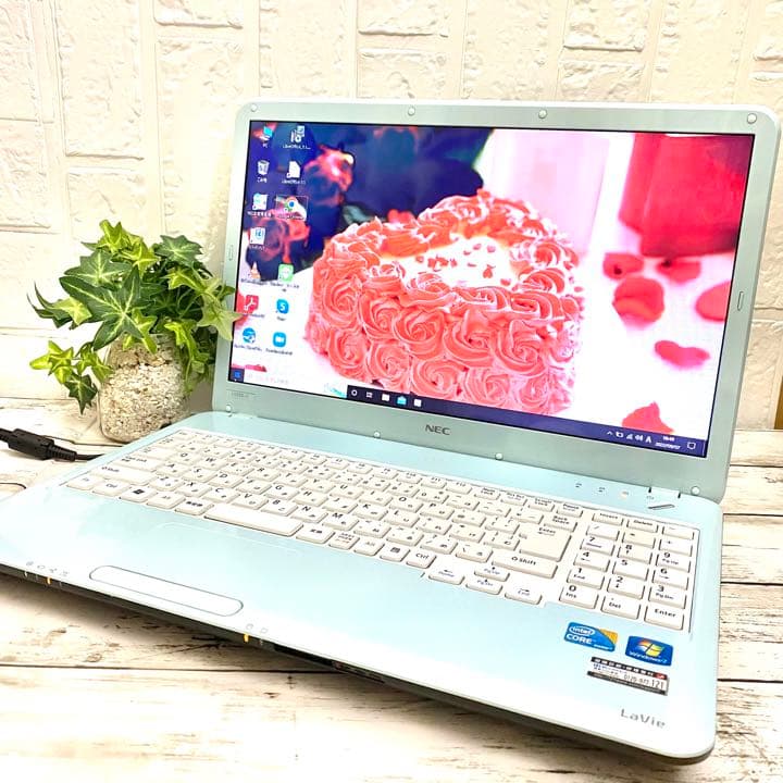 美品⭐️すぐ使える⭐️人気❣️水色ノ-トパソコン⭐️Core i5/ブルーレイ/大容量