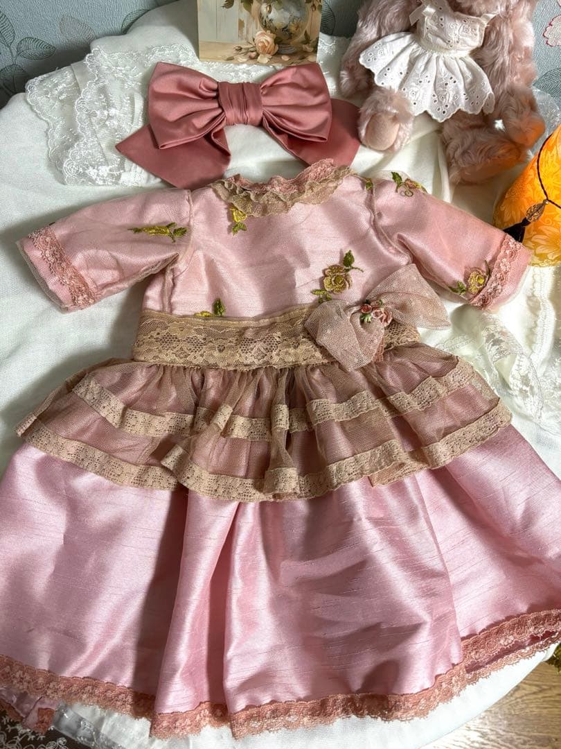 アンティークビスドール ドレスと、ボネ　2画面