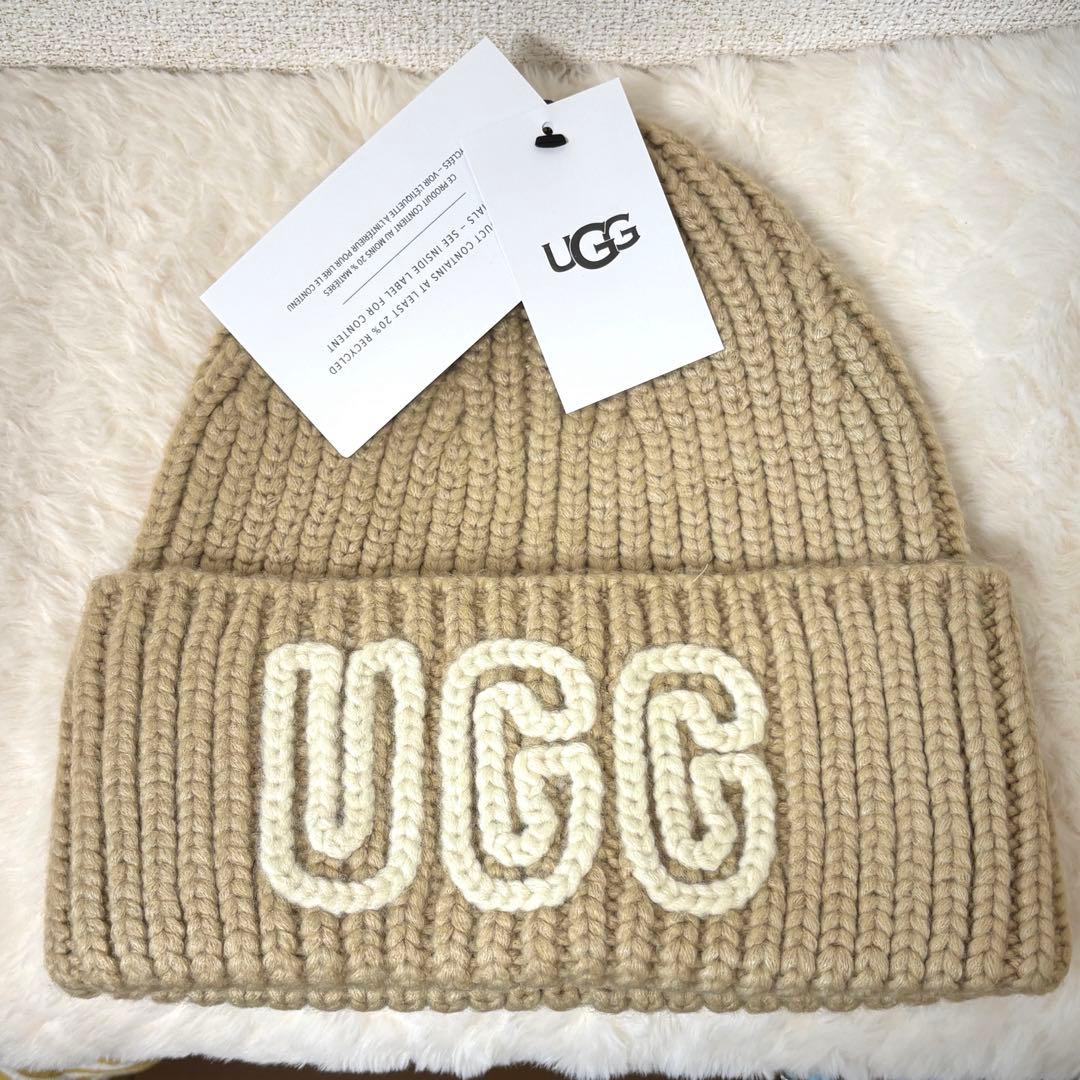 【売り切れ続出！大人気カラー】新品・未使用　UGG/アグ ニット帽 102345