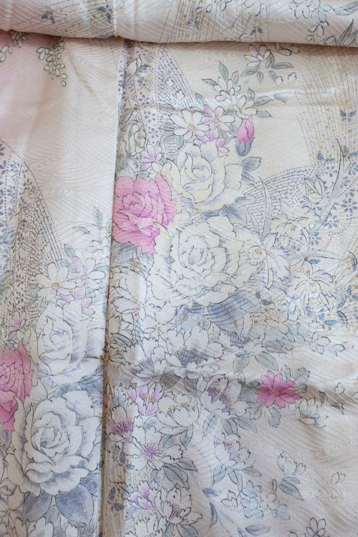 振袖フルセット　ベビーピンク　ラメ小花薔薇柄　大人かわいい　成人式　卒業式