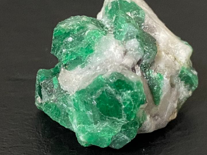 エメラルド　11g