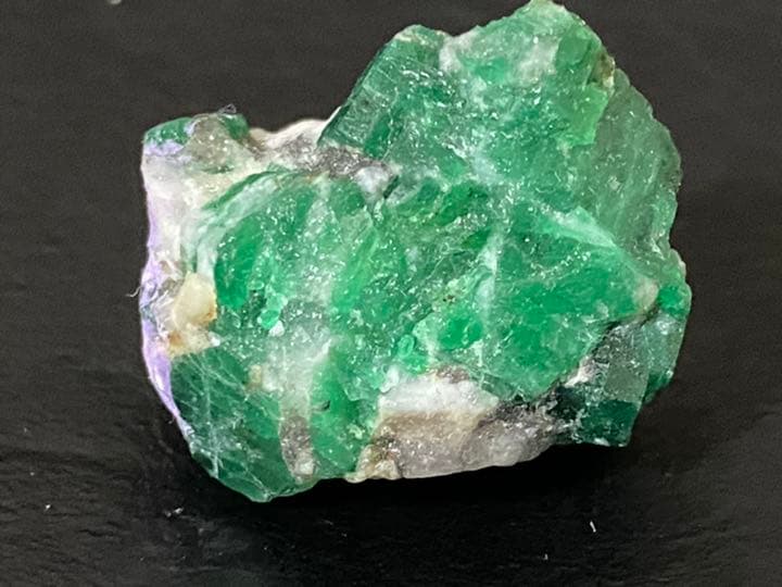 エメラルド　11g