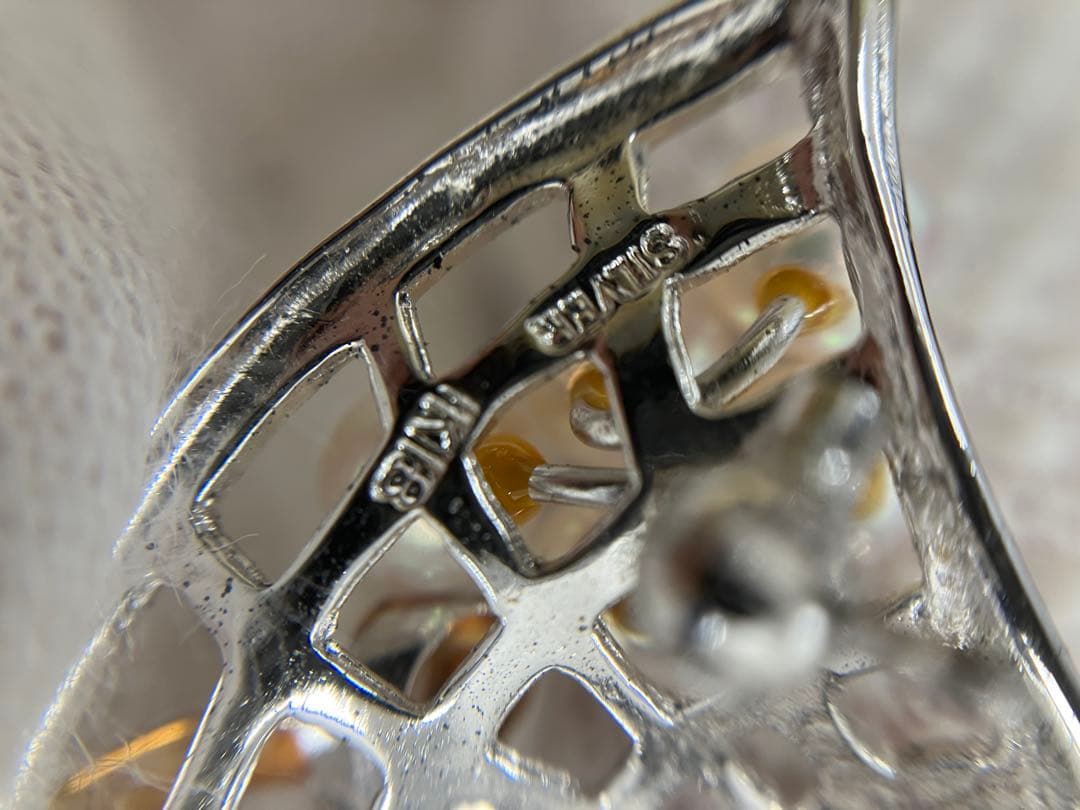 シルバー 網目模様 ブローチ パール ルビー