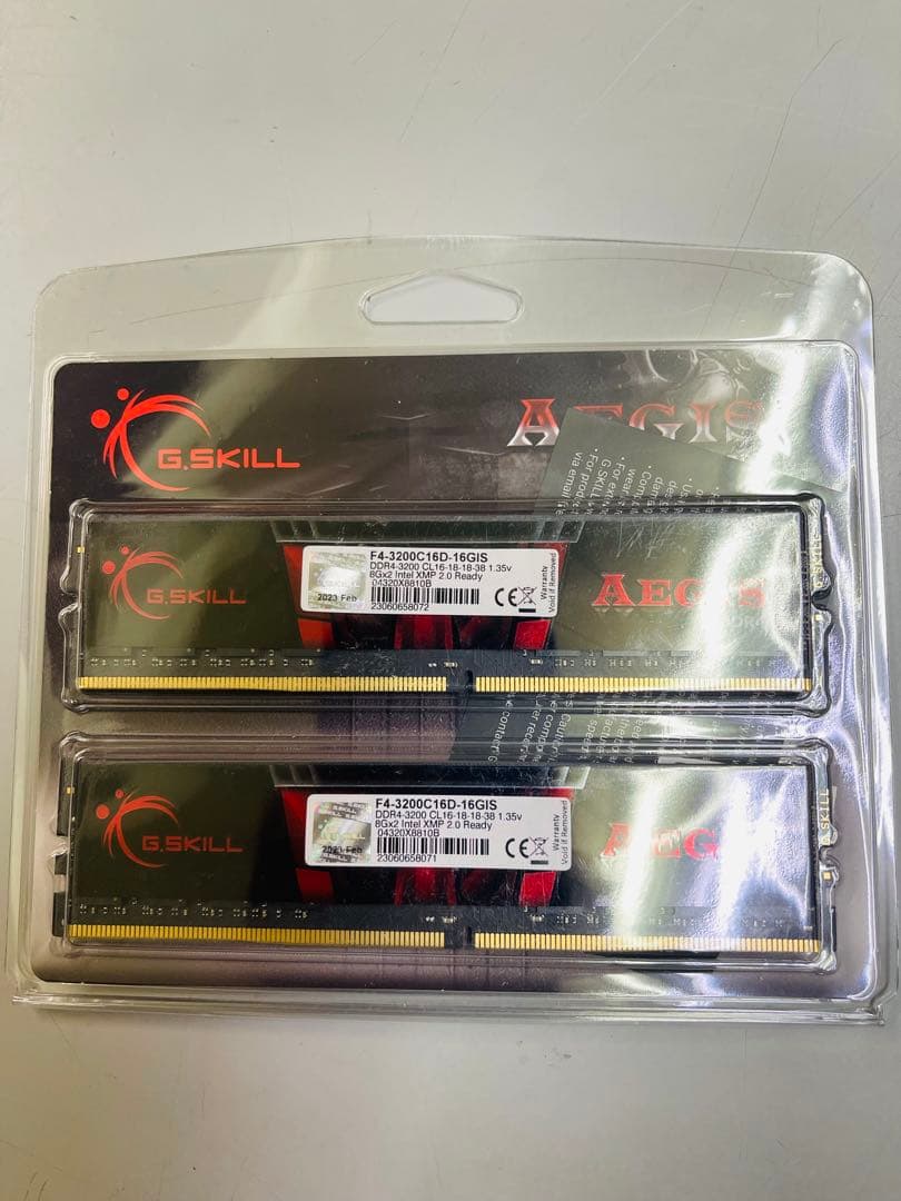 ①G.Skill F4-3200C16D-16GIS 16GBDDR4 3200