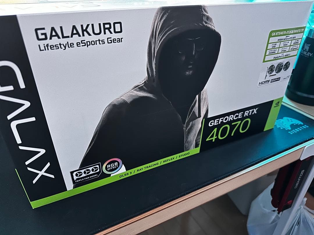 GALAKURO GeForce RTX 4070 本体