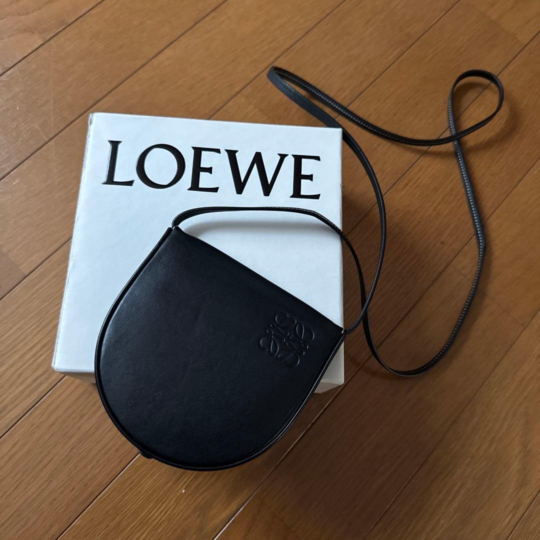 LOEWE ブラックレザー ケース ショルダー