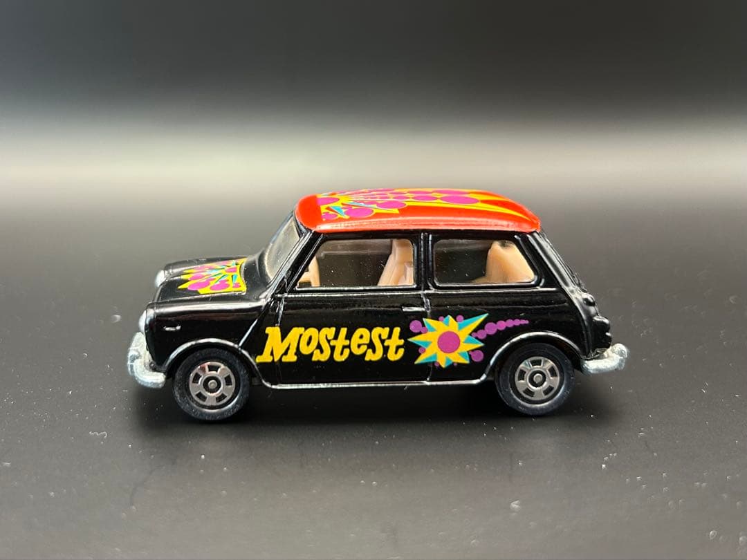 tomica ミニクーパー　トラフィック　ポップアート仕様　 日本製　トミカ