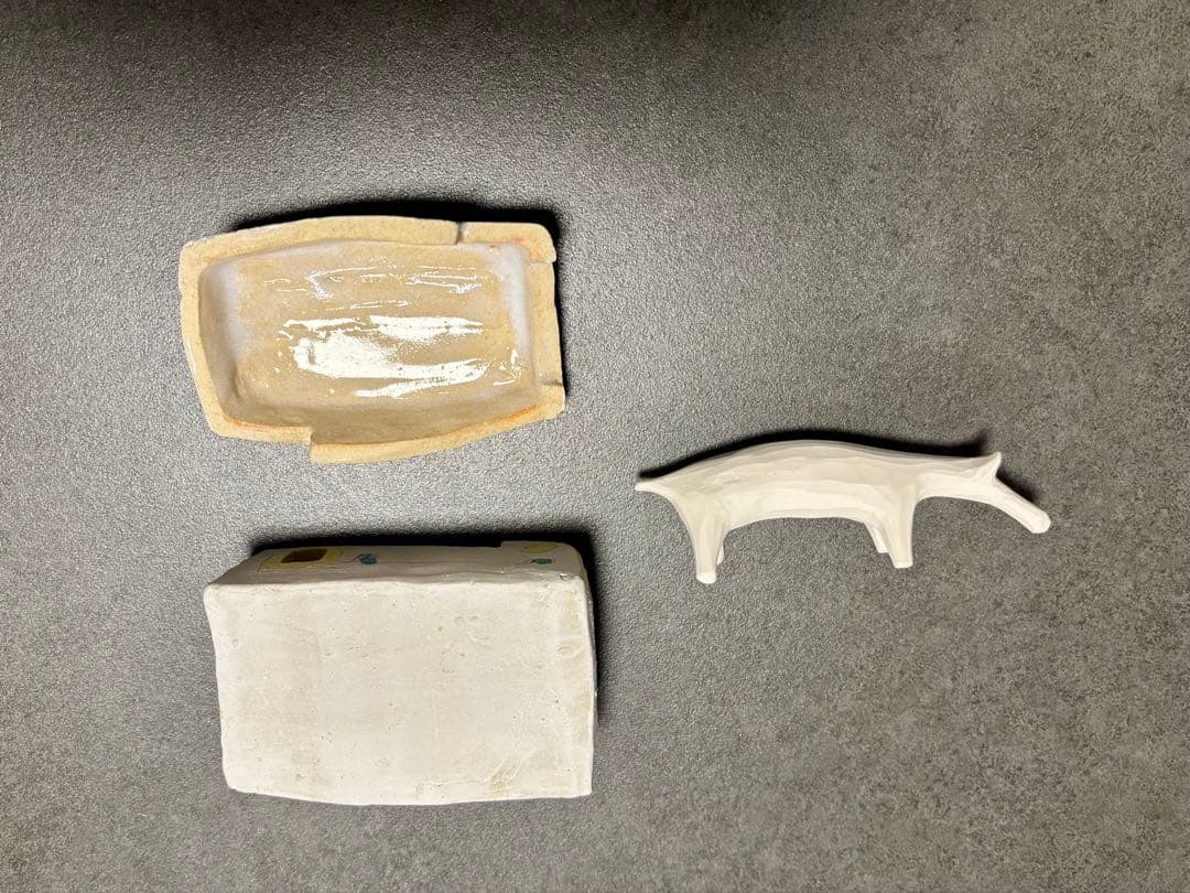 柴田菜月　陶芸家　やきもの作家　陶芸　作品　家と動物