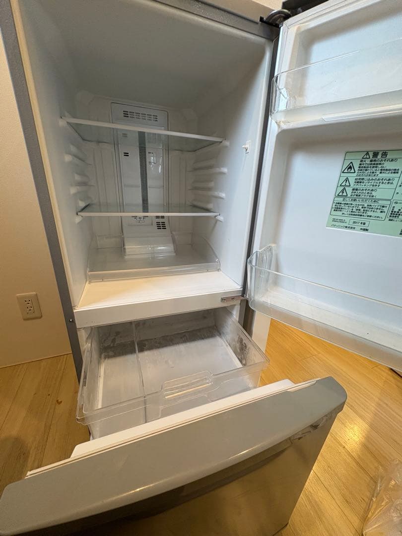 Panasonic 冷蔵庫 NR-B149W シルバー　2017年製