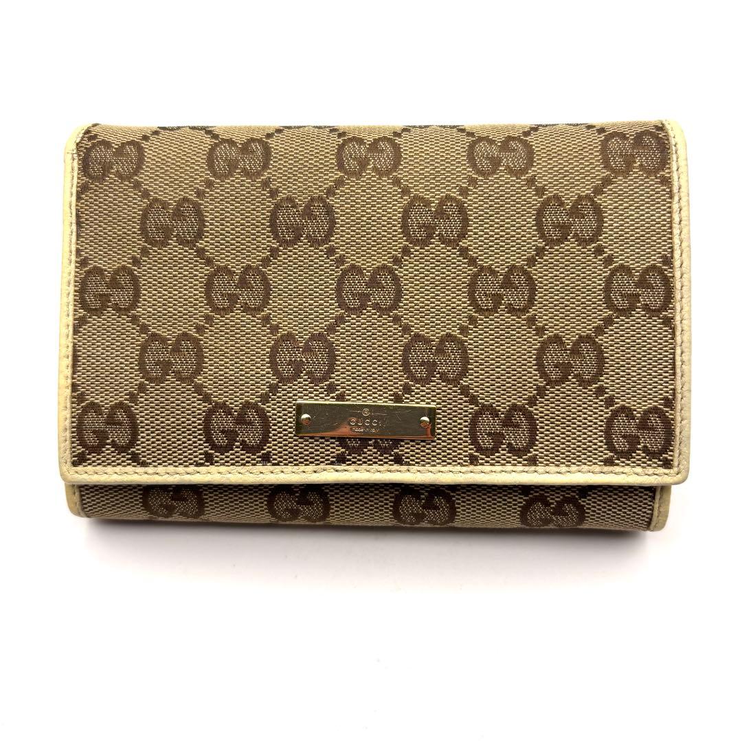 グッチ 折り財布 GGキャンバス ロゴ プレート アイボリー ファスナー