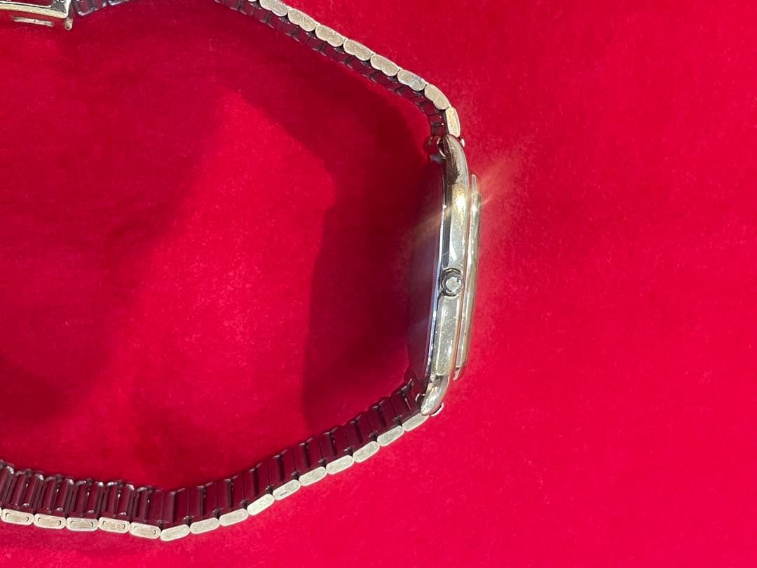 ビンテージSEIKO クォーツ 腕時計 スクエア型クラシカルデザイン