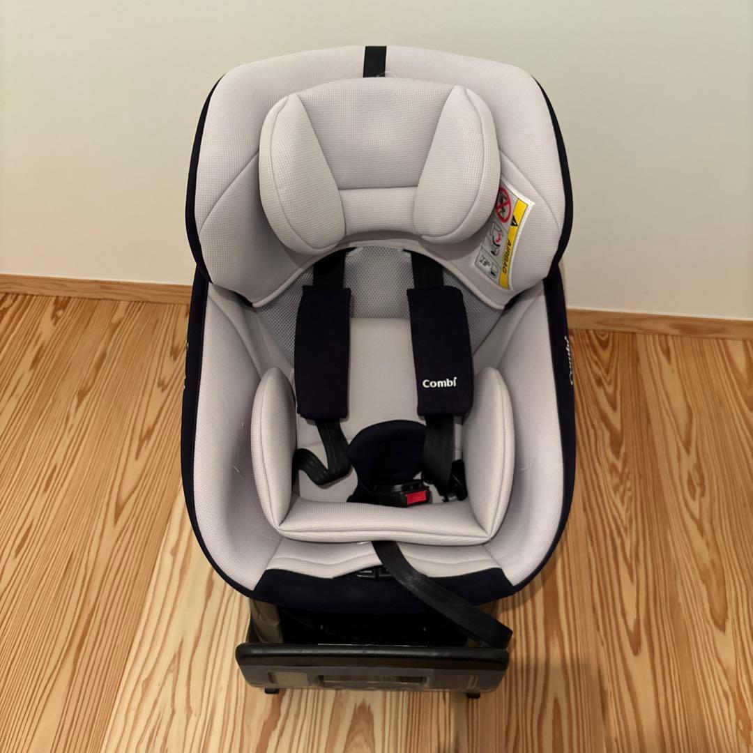 combi クルムーヴ ISOFIX チャイルドシート　ネイビー　取説あり