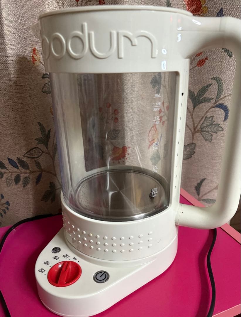 BODUM 電気ケトル 1.1L ダブルウォール ホワイト　美品