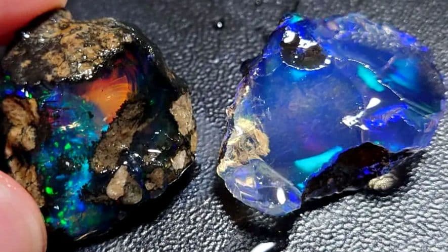 【35CT分】エチオピア　オパール 原石 青緑　鉱物　標本　ピンファイア