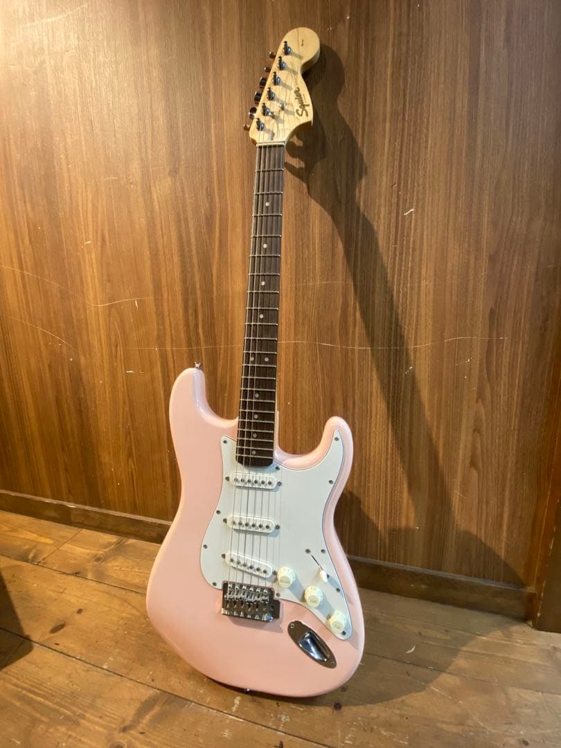 Squier by Fender ストラトキャスター　LST-MINI ピンク