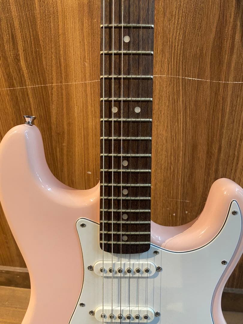 Squier by Fender ストラトキャスター　LST-MINI ピンク
