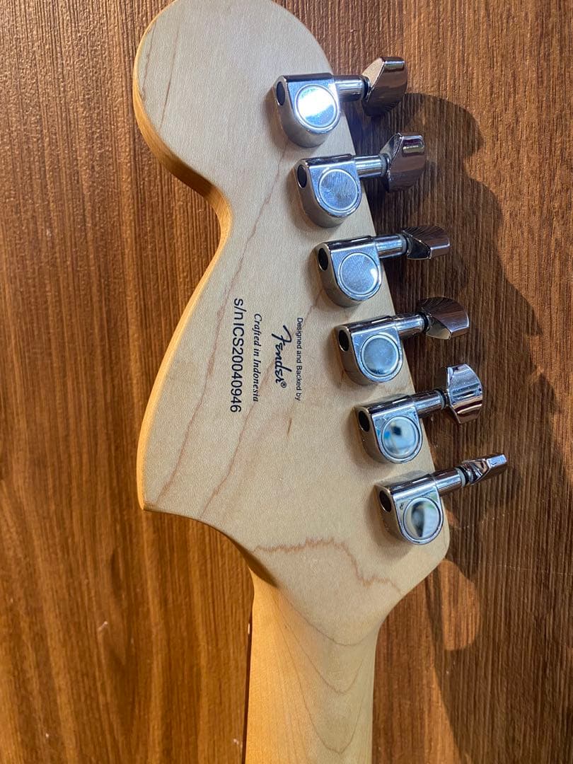 Squier by Fender ストラトキャスター　LST-MINI ピンク