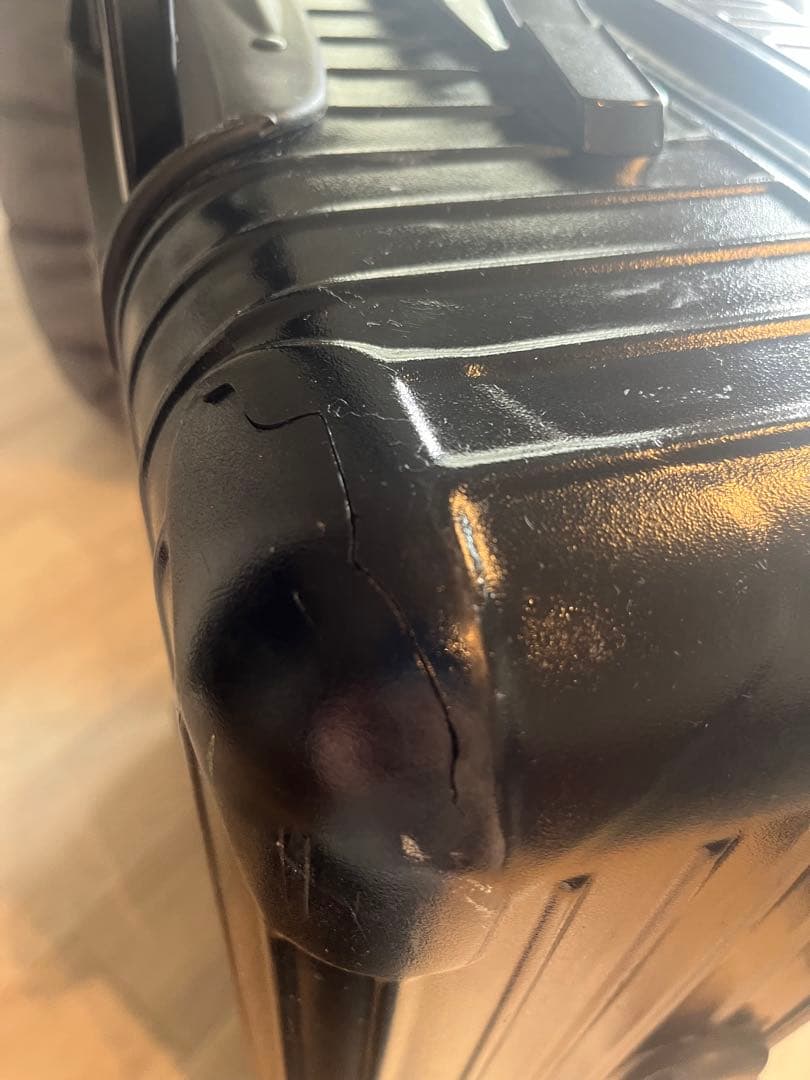 リモワ　サルサ　82L BLACK(割れあり)