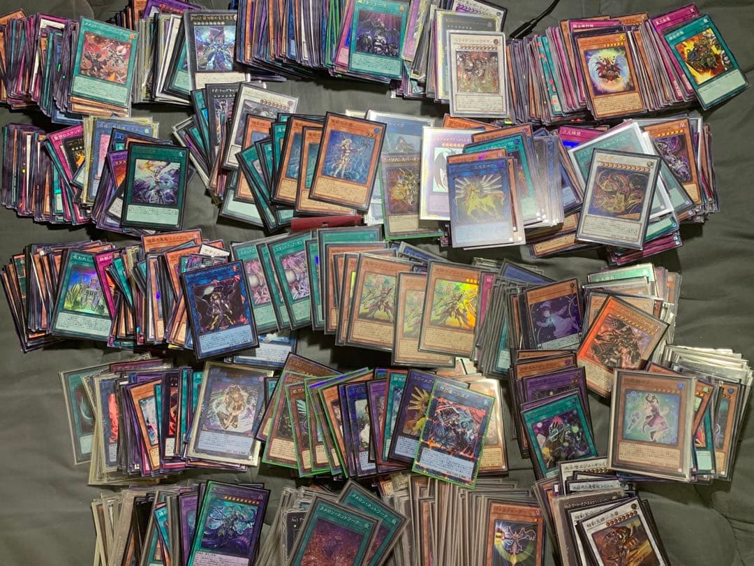 遊戯王 引退品 まとめ売り 約3000枚 + スリーブ類