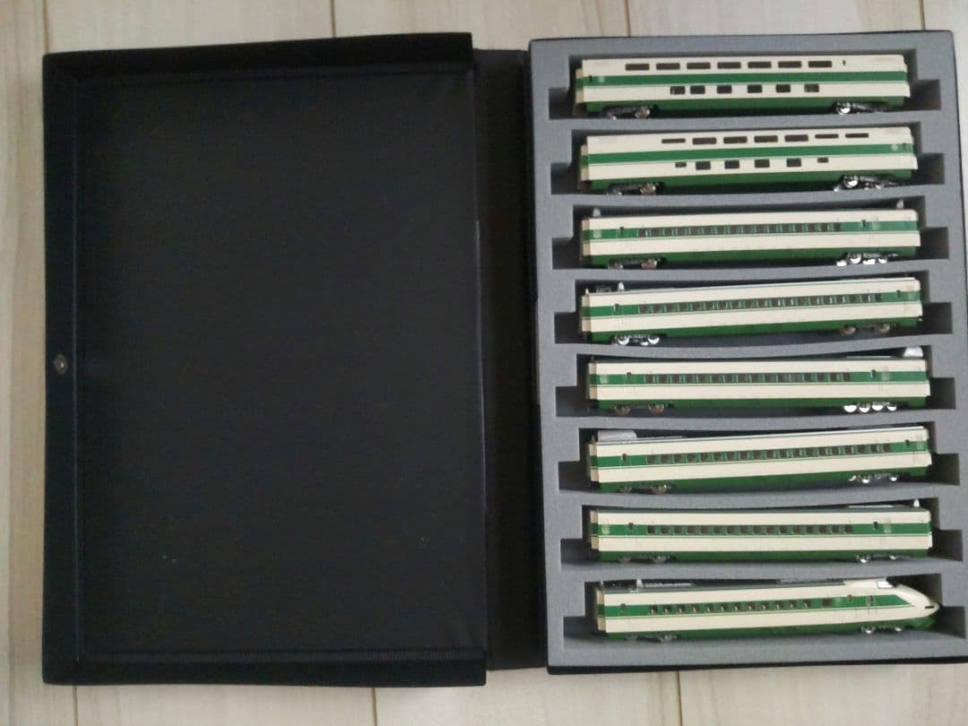 NゲージTOMIX新幹線200系2000番台16両編成　少々難あり