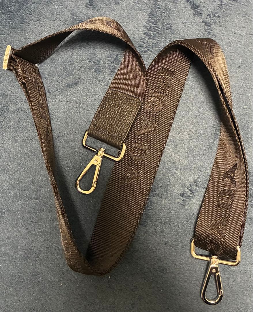 PRADA ブラックレザー ビジネスバッグ