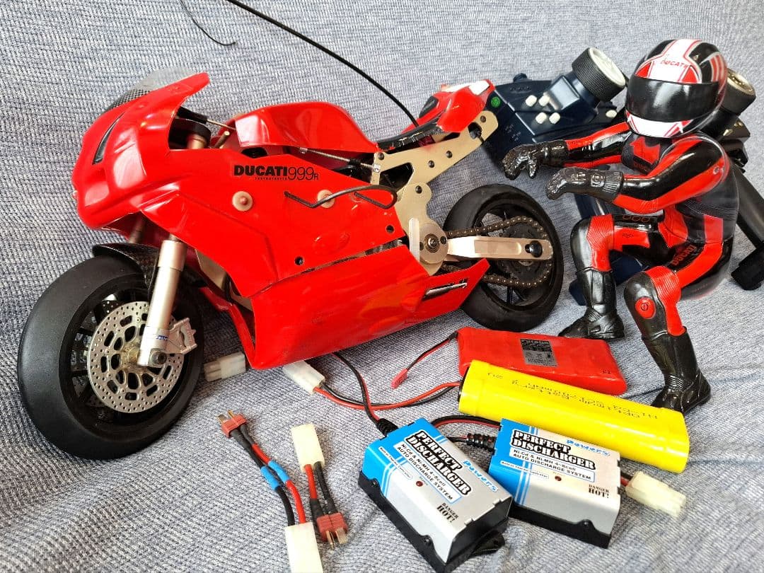 ThunderTiger 1/5 Ducati 999 R/C ラジコンバイク