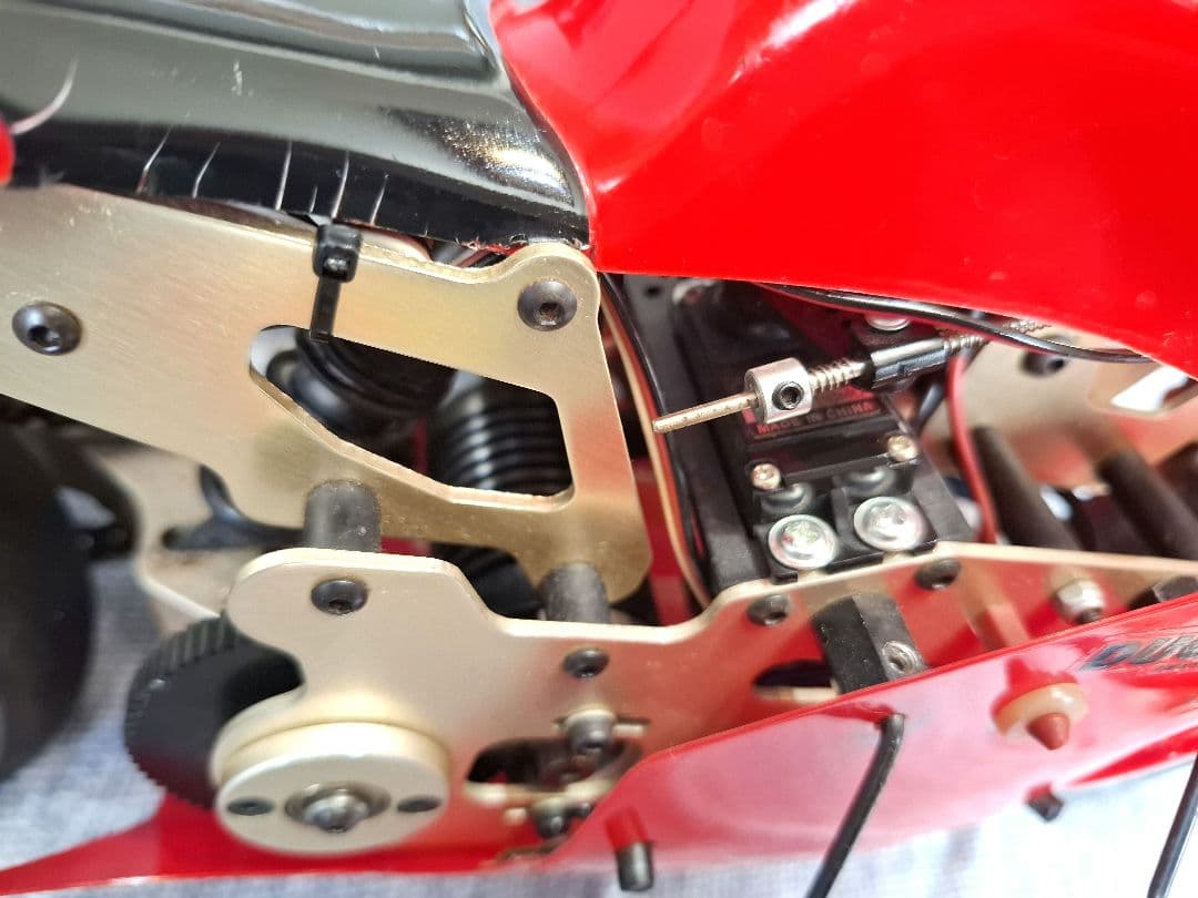 ThunderTiger 1/5 Ducati 999 R/C ラジコンバイク