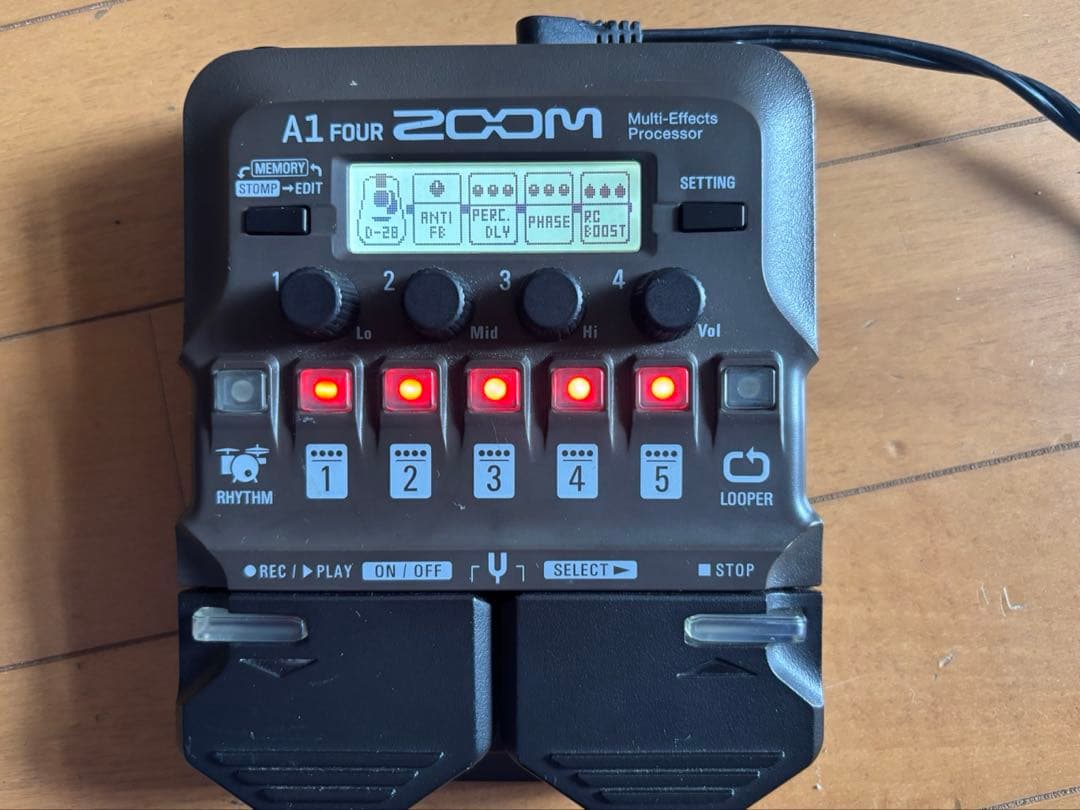 ZOOM A1 FOUR アコースティック楽器用マルチエフェクター